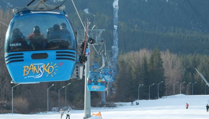 Кабинковият лифт в Банско ще работи в дните около студентския